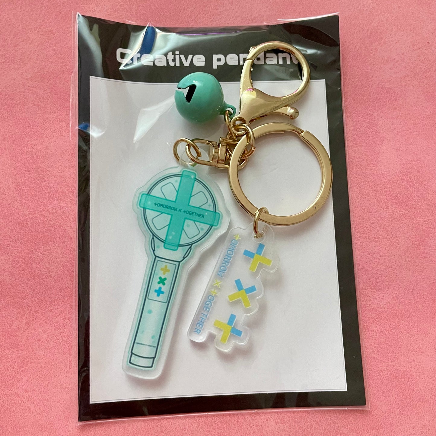 KPOP Light Stick Keyring (BTS, TXT, Twice, Blackpink, Stray Kids, Red Velvet)